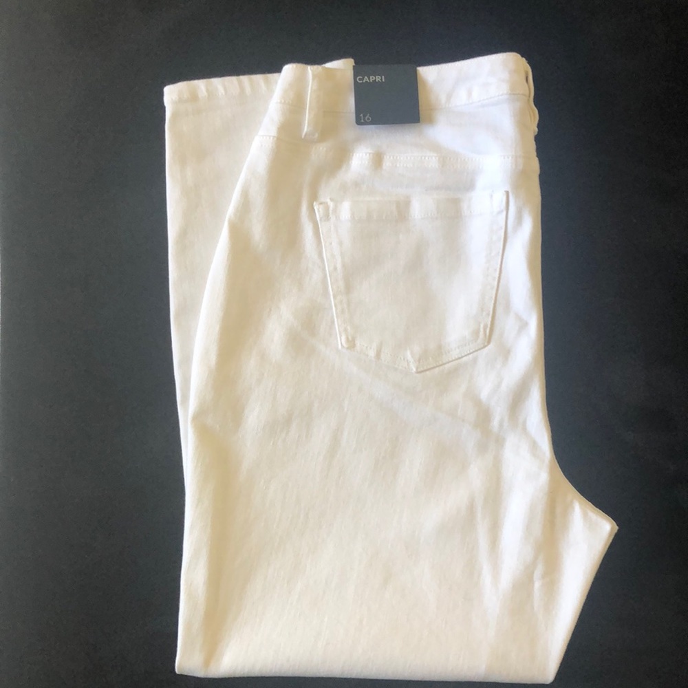 Lane Bryant White Capri